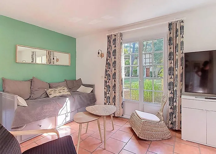 Maison 6 Pers, Terrasse, Animaux Admis, - Fr-1-857-46 * モリエ・エマー